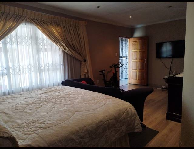 4 BEDROOM HOUSE FOR SALE IN BRACKENDOWNS